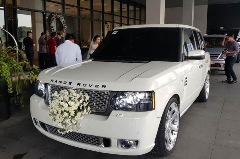 The advantage of renting a wedding car is that it is safe - convenient - luxurious