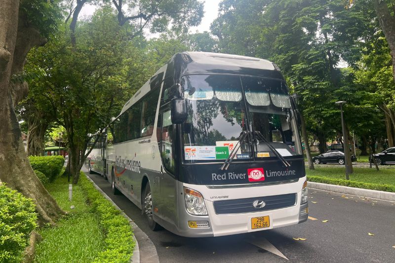 rent-16-seat-tourist-car-at-hoabinh-bus-professional-safe-newest-model