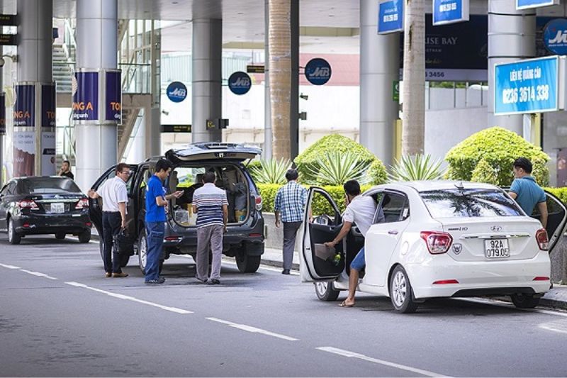 danang-airport-shuttle-taxi-service-operates-24-7