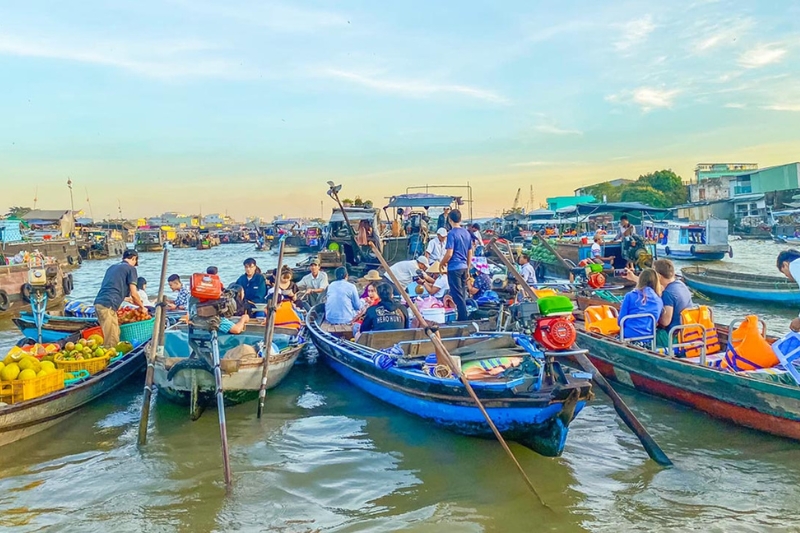 Cai Rang floating market