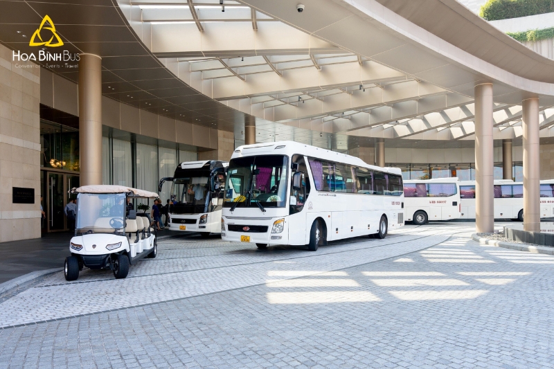 Airport pickup and drop-off services